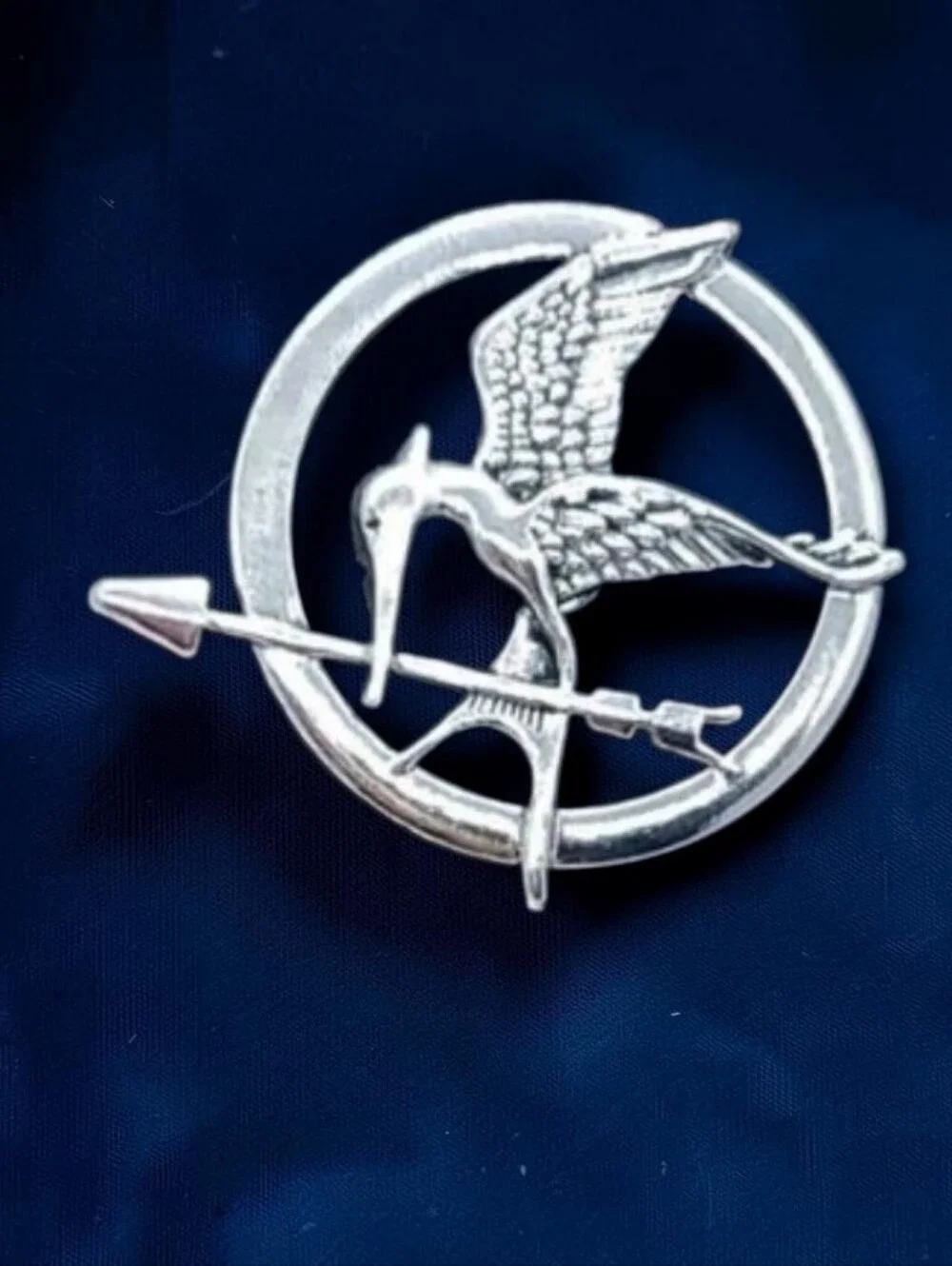 Mockingjay Inspired Bird Arrow Enamel Pin Gold Silver Fantasy Cosplay Brooch NWT